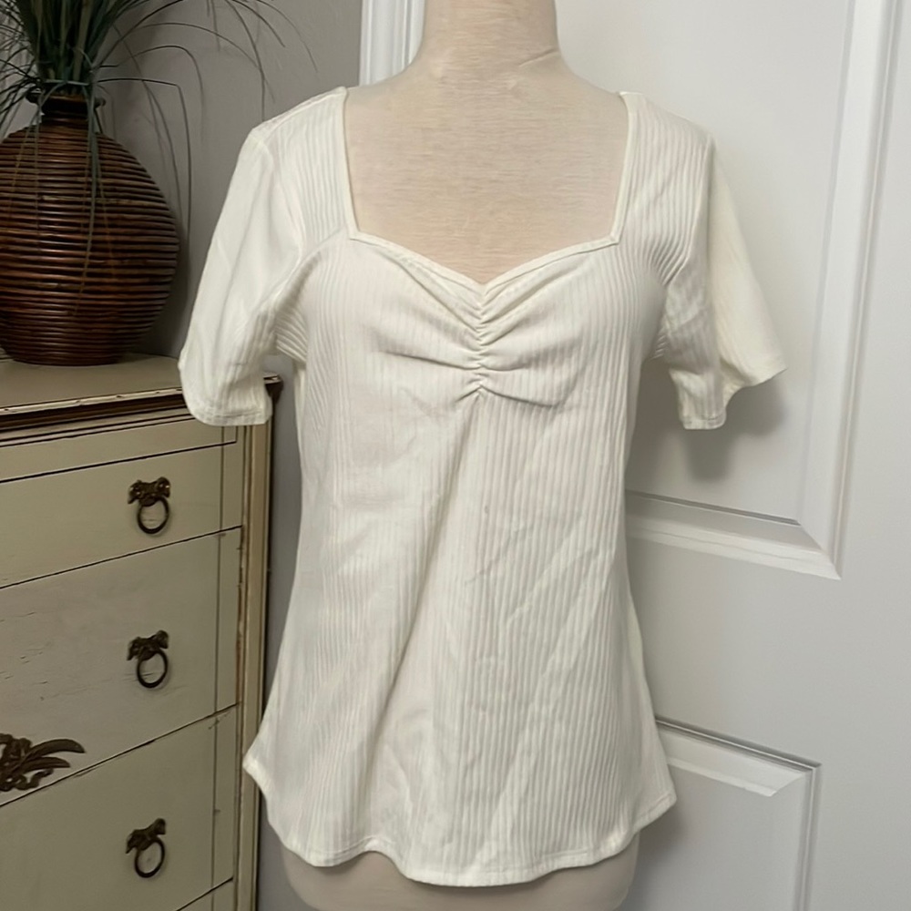 Sweetheart tee